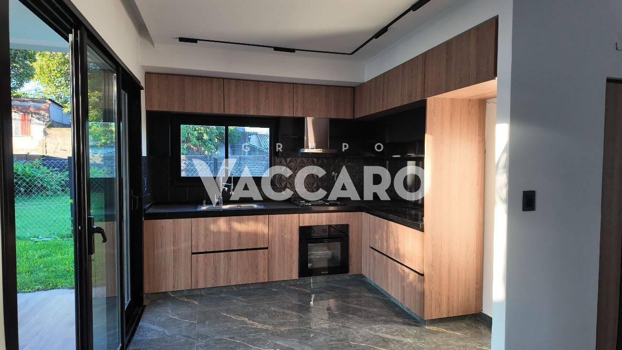 Venta de Casa 4 Ambientes en Villa Udaondo, Ituzaingó