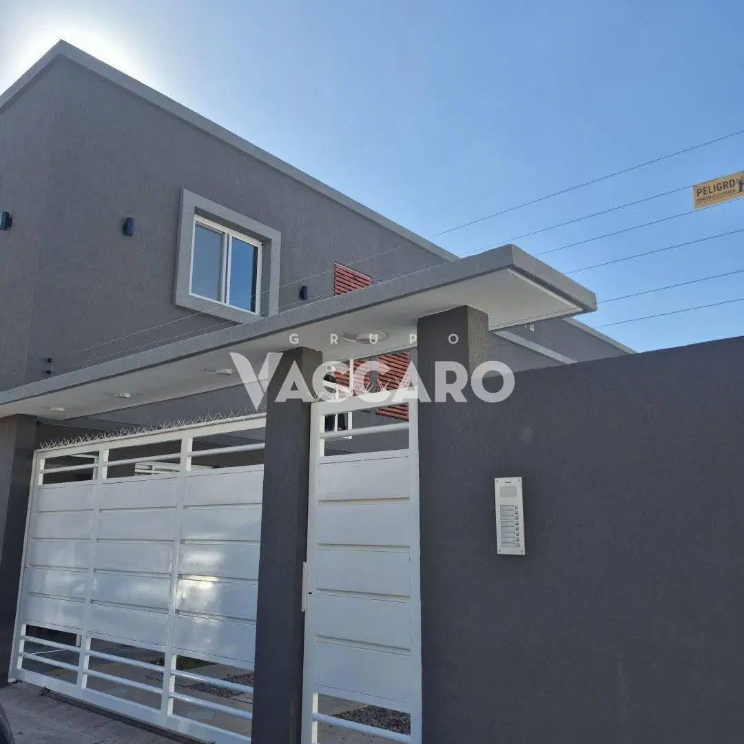 Duplex parque leloir a Estrenar cochera y piscina 4 ambientes 5