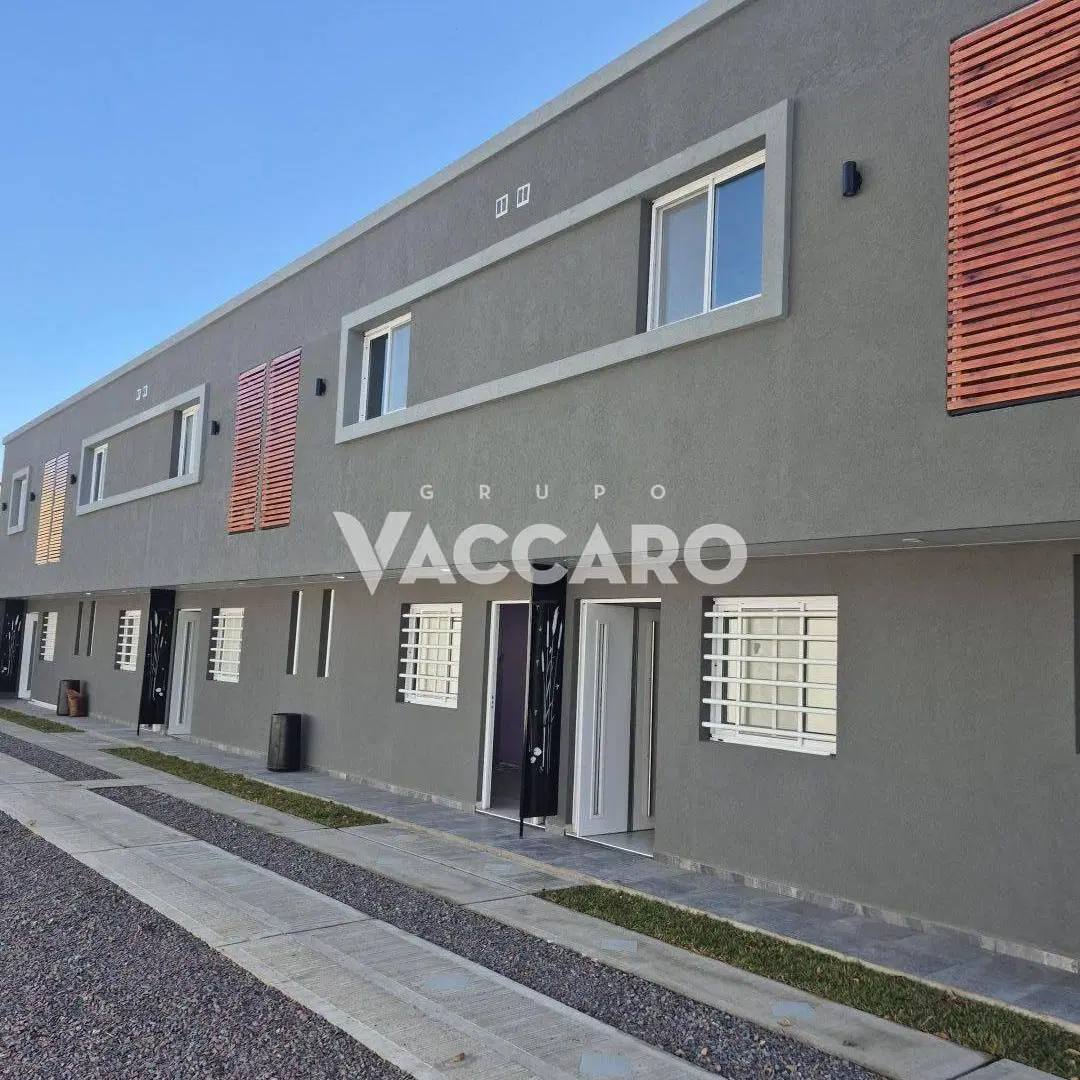 Duplex parque leloir a Estrenar cochera y piscina 4 ambientes 4
