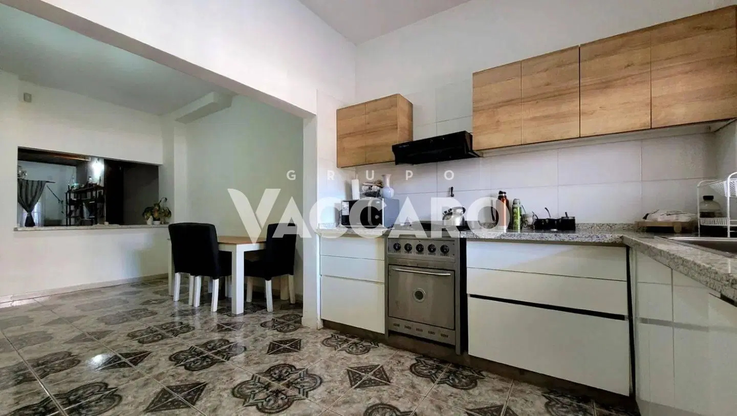 Casa en Venta 5 ambientes en Morón 8