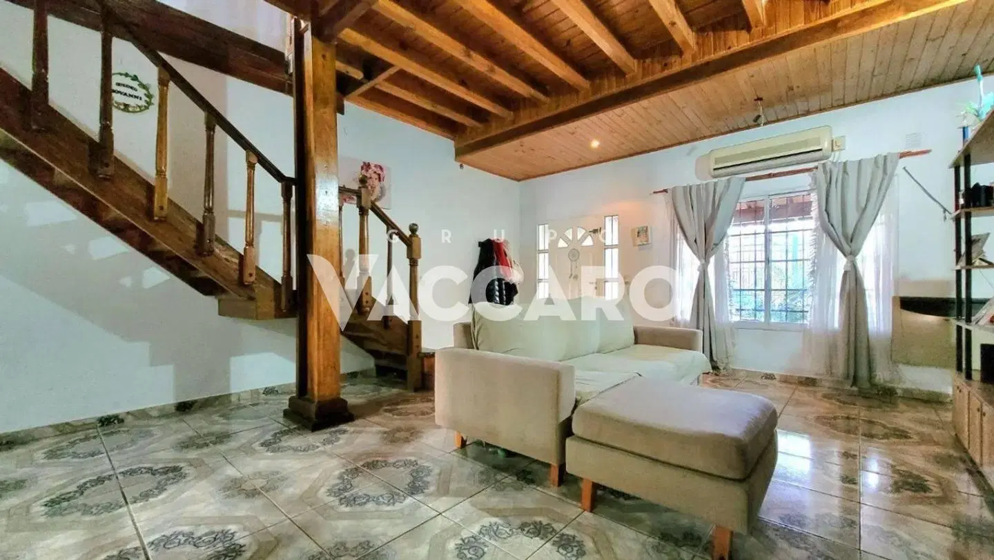 Casa en Venta 5 ambientes en Morón 3