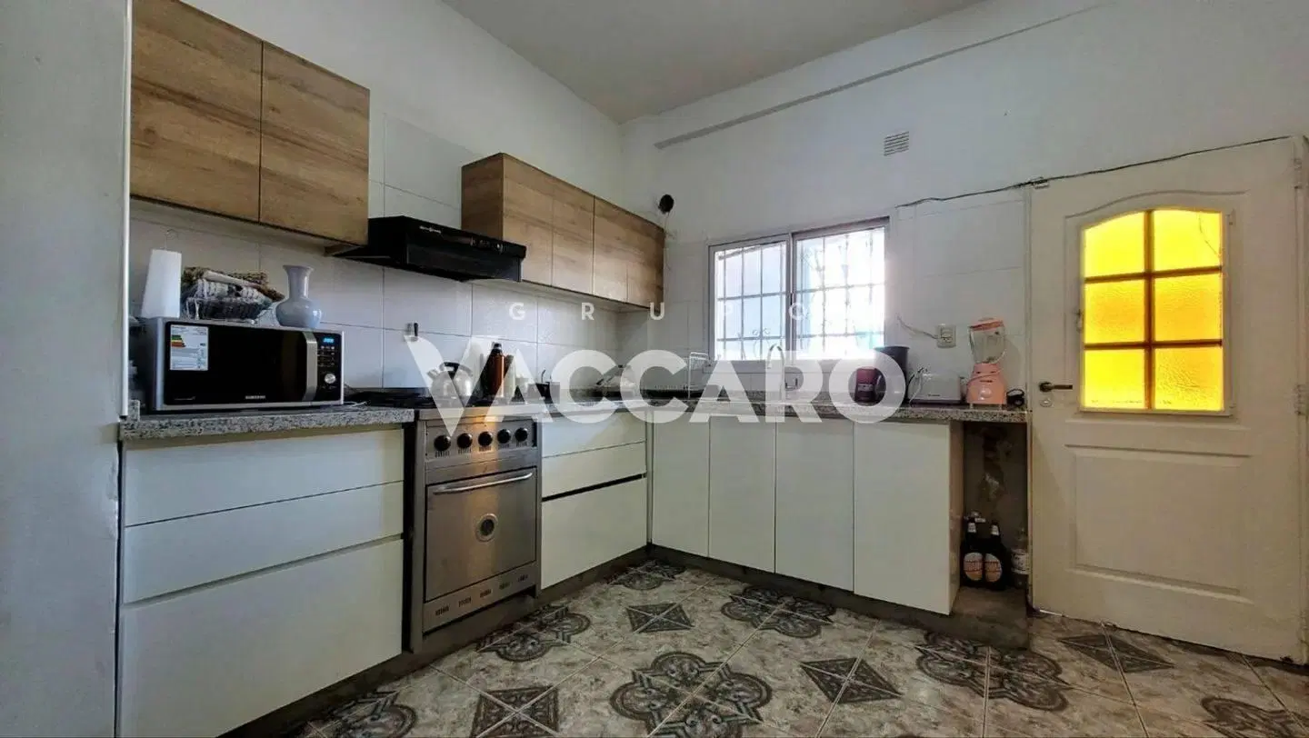 Casa en Venta 5 ambientes en Morón 2