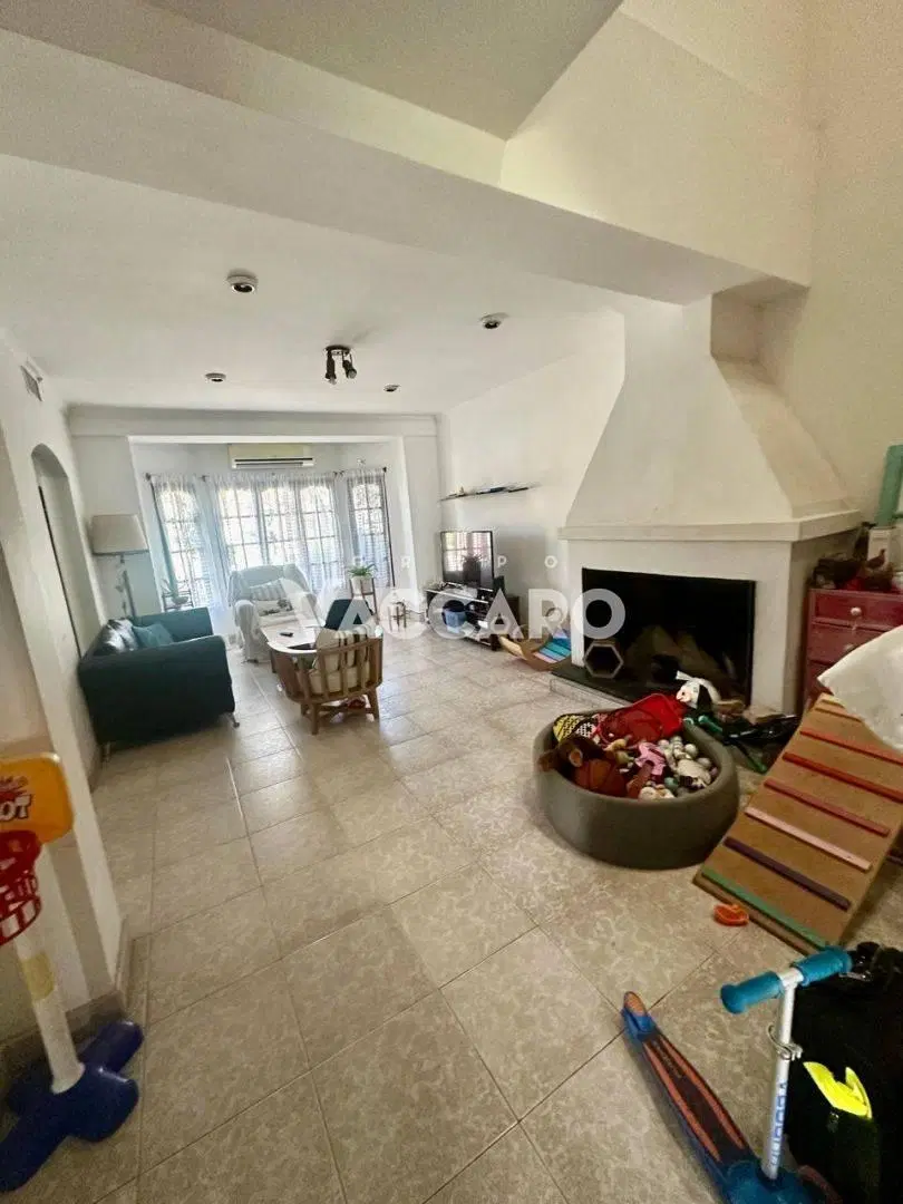 Venta de Casa 5 AMBIENTES en Castelar, Morón 1