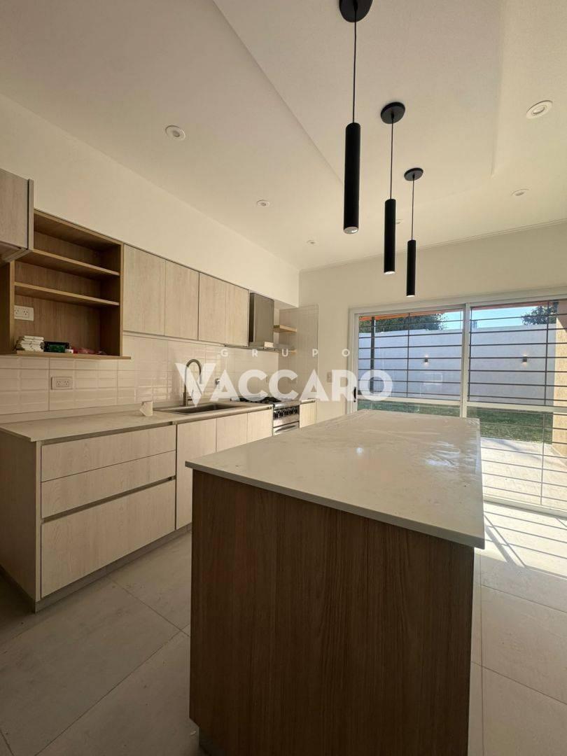 Foto de Casa en venta 3 ambientes en Ituzaingó., imagen 1
