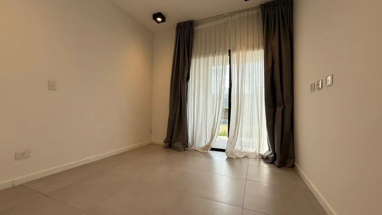 Alquiler departamento de 3 ambientes con terraza propia 4