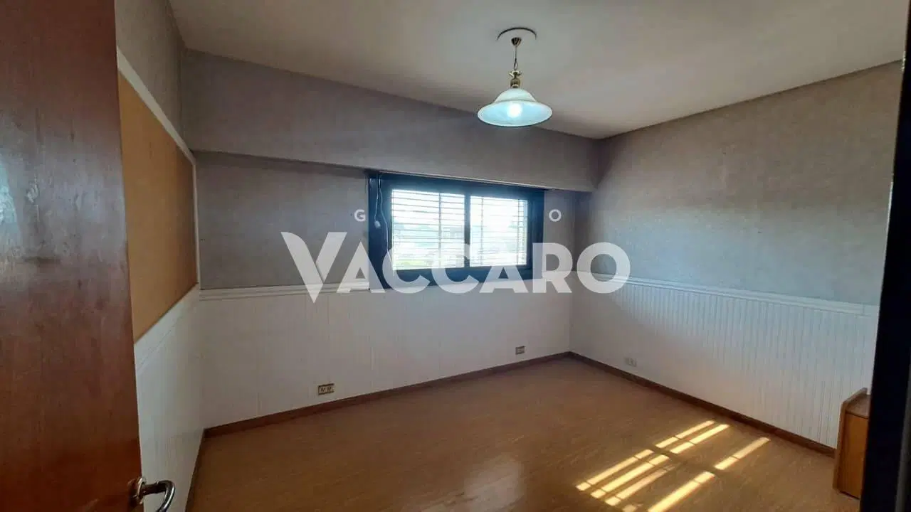 Venta de casa 4 ambientes Castelar Norte 8