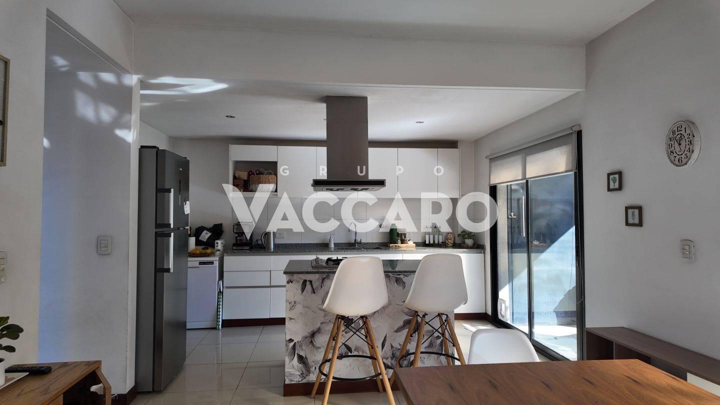 Foto de Casa en alquiler 4 ambientes en Maria Eugenia RV barrio cerrado Moreno, imagen 2