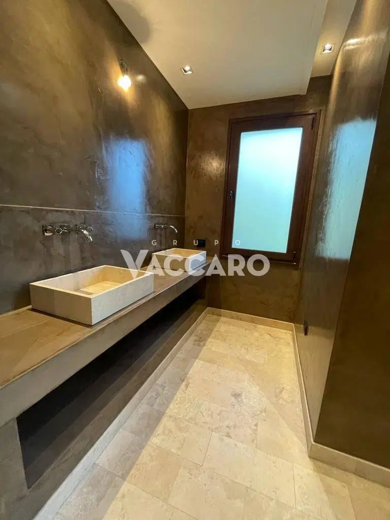 Casa en venta el Casco de Leloir 8