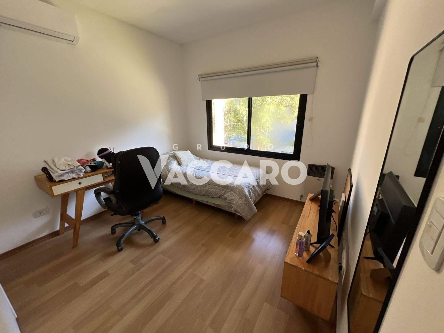 Foto de Town House en Venta 4 ambientes - en Barrio Cerrado María Eugenia R & V, imagen 3