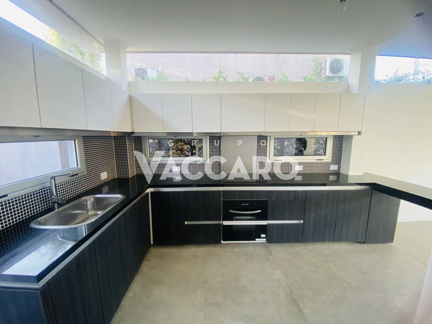 Foto de Venta Casa 4 ambientes en Haras María Elena, Moreno, imagen 3