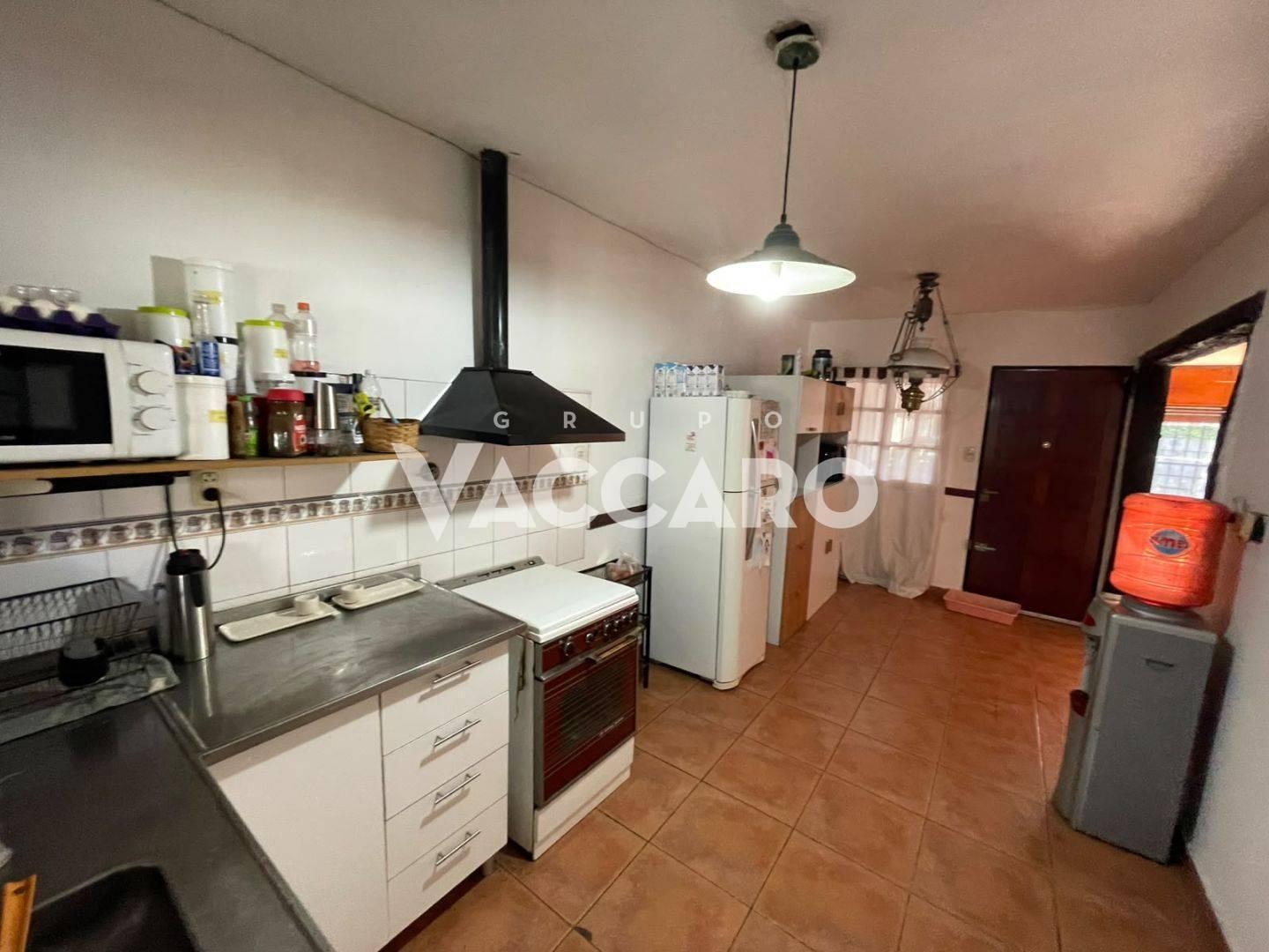 Foto de Casa en venta de 4 ambientes en Ituzaingó con 3 dormitorios jardín y, imagen 5