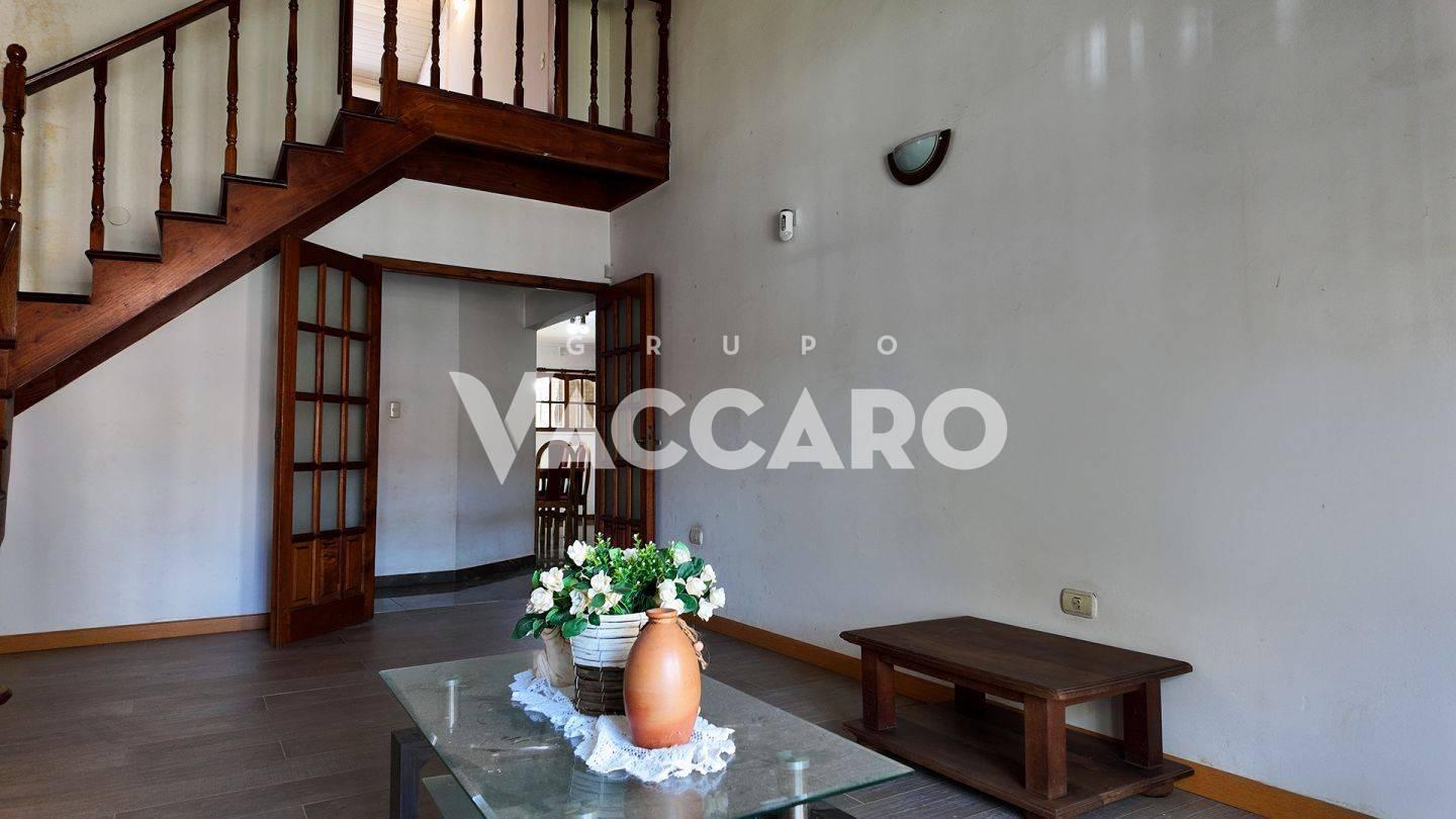 Foto de CASA EN VENTA 5 AMBIENTES ITUZAINGO piscina garage ubicación, imagen 2