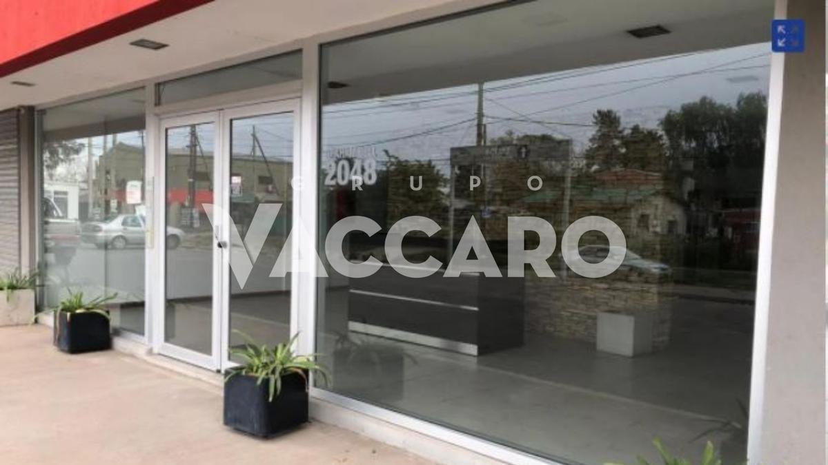 Foto de ALQUILER de LOCAL EN MARIA EUGENIA BUREAU, imagen 1
