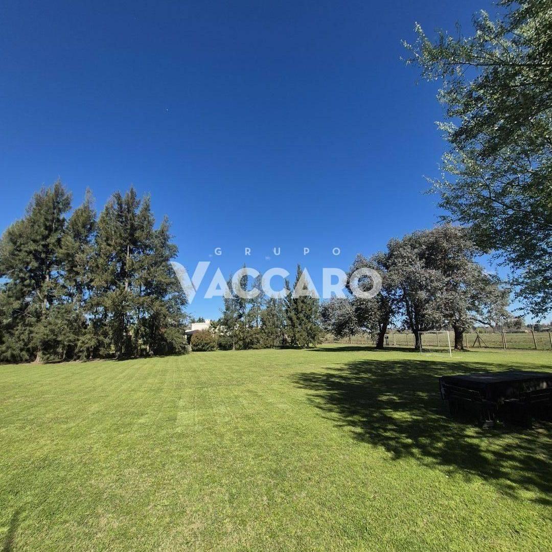 Foto de Venta de Lote 2000 mts Open Door en Club de campo Santa catalina., imagen 2