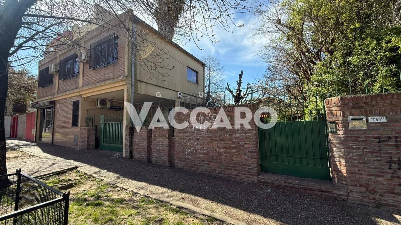 Foto de Venta en bloque de Casa de 5 ambientes y consultorios médicos en Moreno, imagen 2