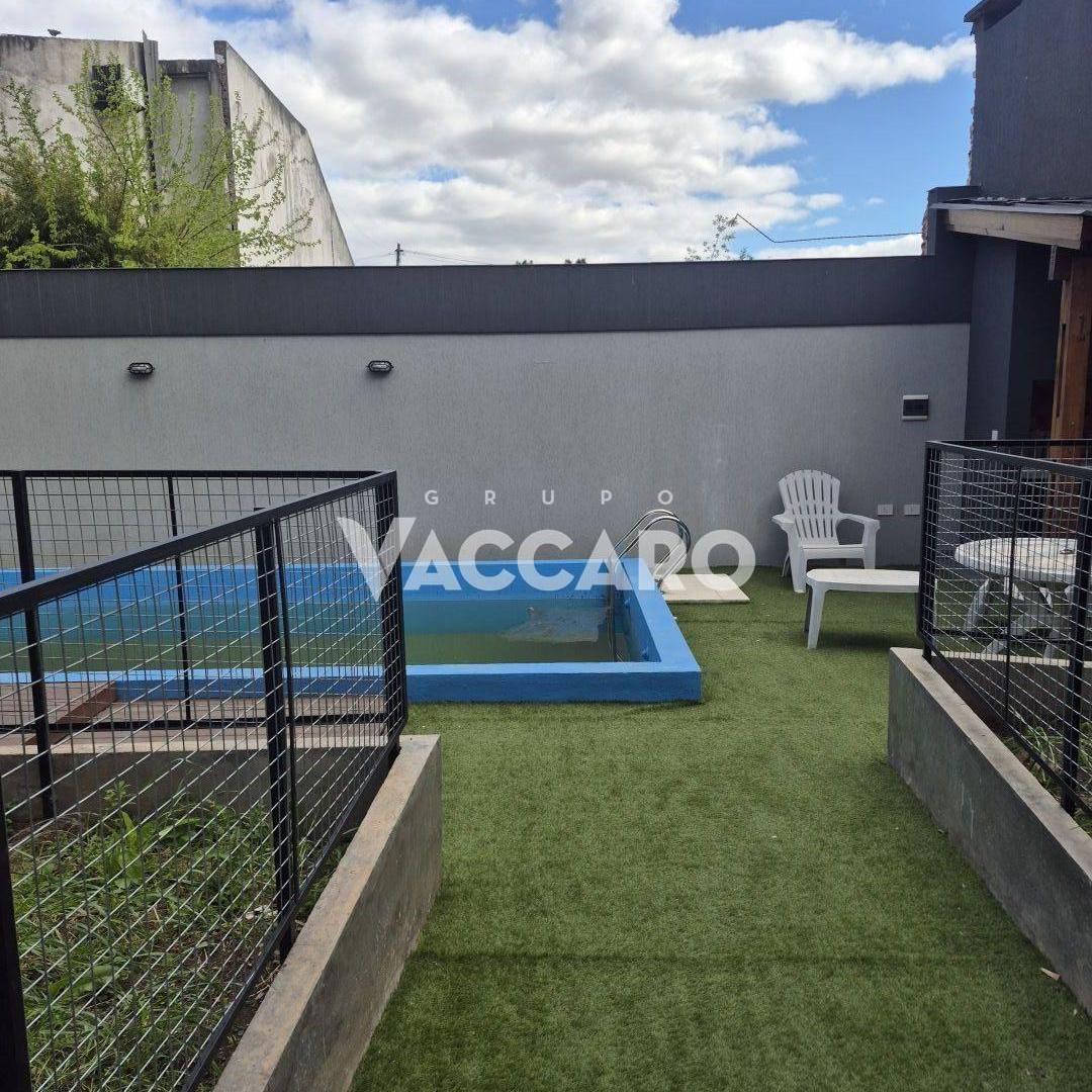 Foto de Departamentos en Ituzaingo 2 y 3 amb con jardín o balcón, piscina, imagen 4