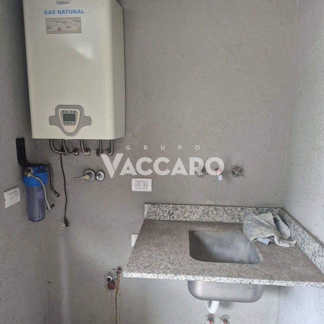 Foto de VIVA + Departamento 3 ambientes con jardín propio, placards, caldera, imagen 2