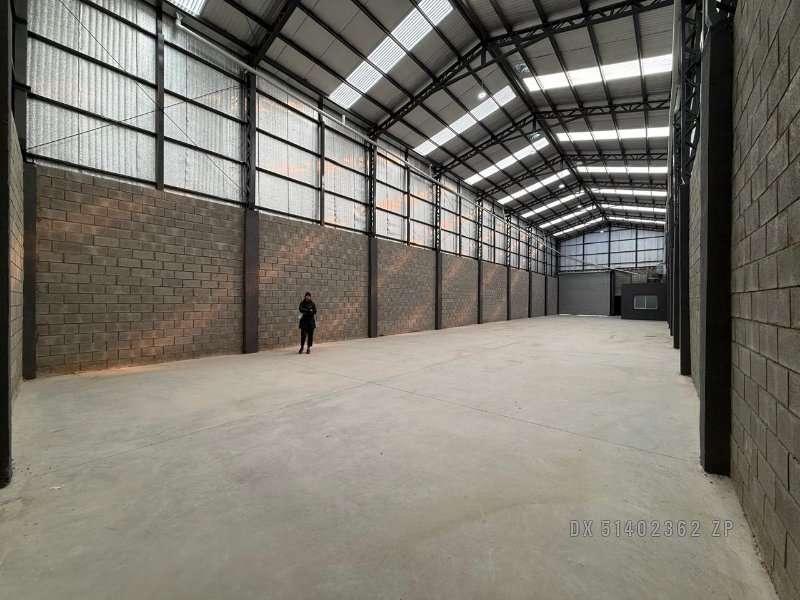 Area de Promoción El Triángulo - Galpón Alquiler USD 3.400