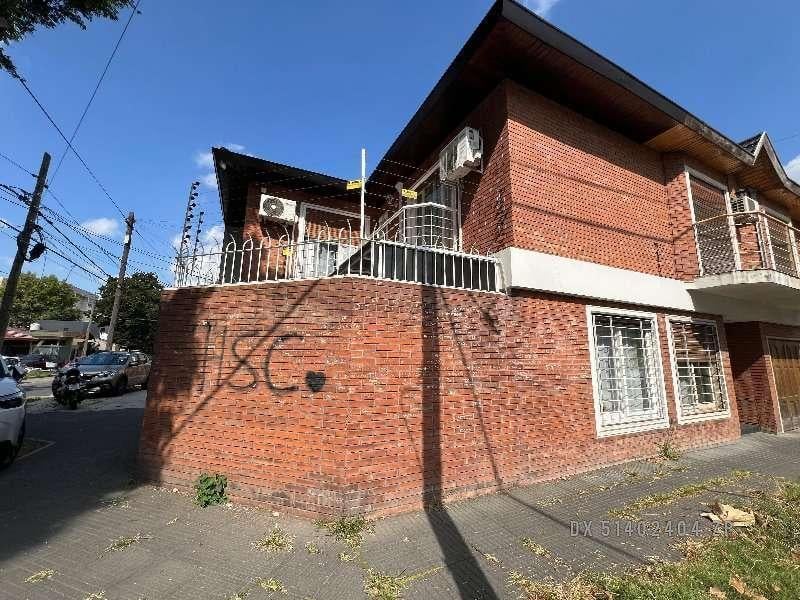 Foto de San Martín - Duplex Venta USD 124.900, imagen 1