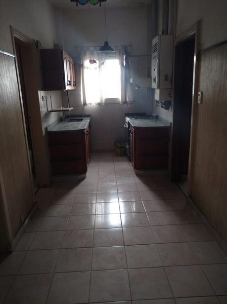 Foto de Casa de 2 dormitorios garage.- Banfield E., imagen 2