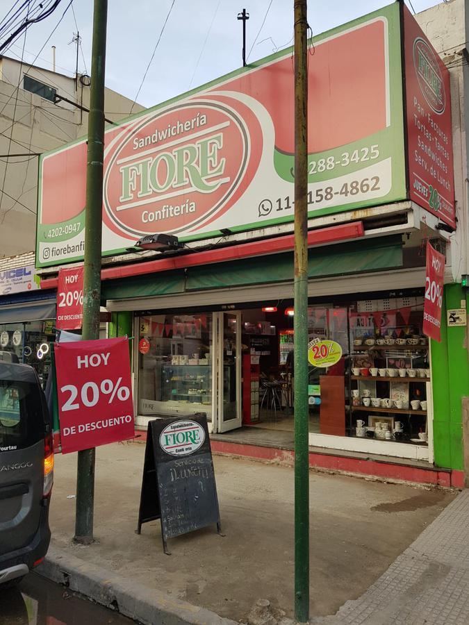 Local en Banfield Este