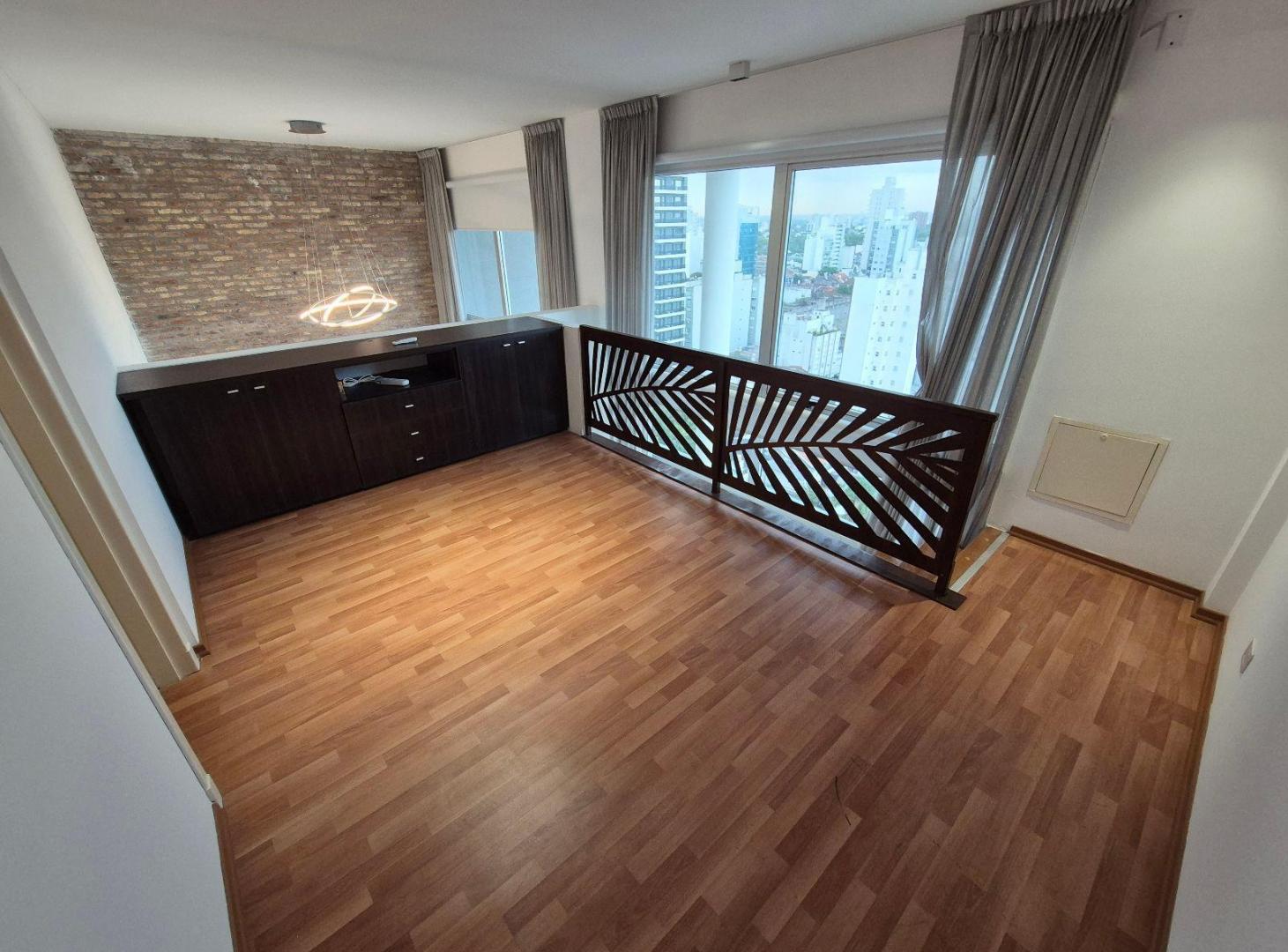 Departamento tipo duplex en Banfield Este