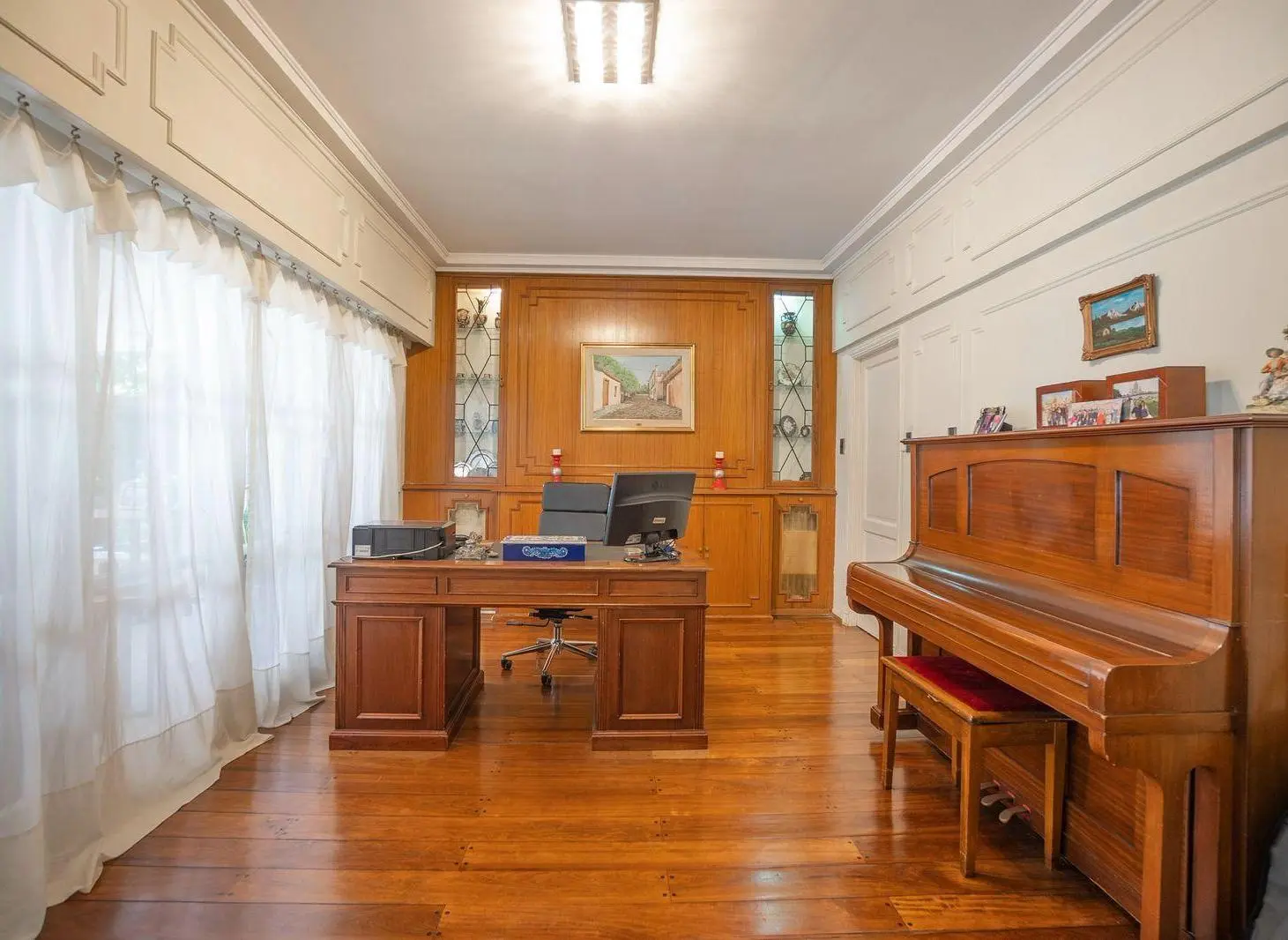 Exclusivo chalet de 5 ambientes, parque y cochera Banfield Oeste. 4