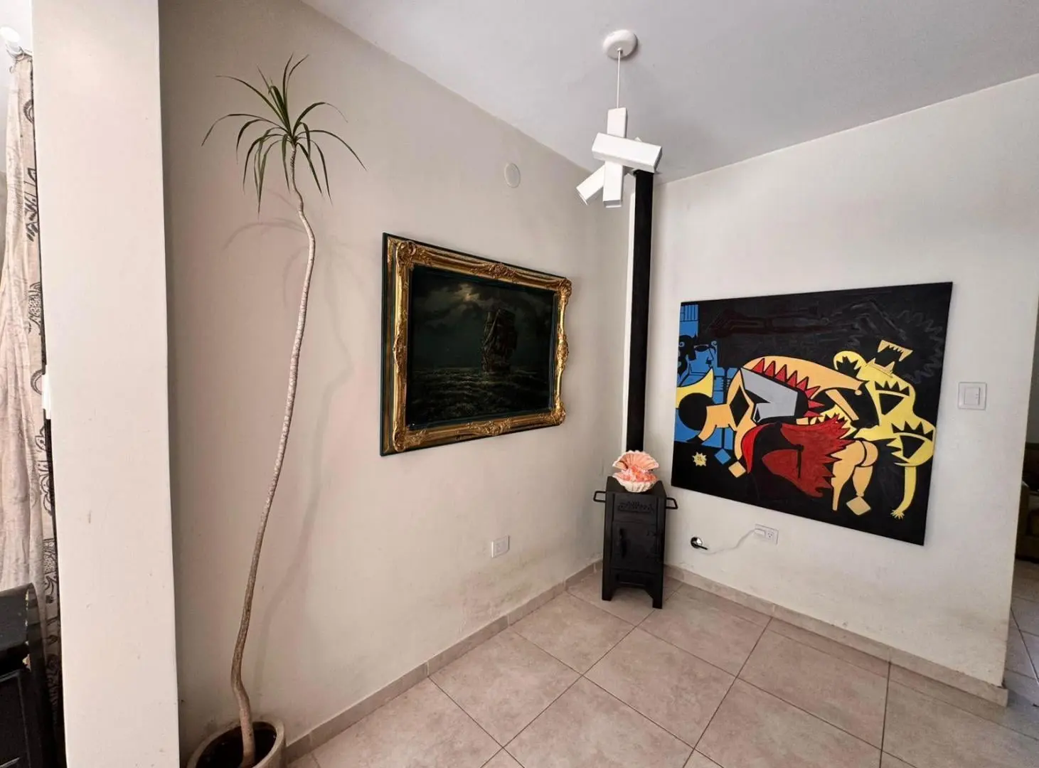 Hermosa casa con 3 dormitorios, cochera y piscina en excelente ubicacion en Banfield Oeste. 5