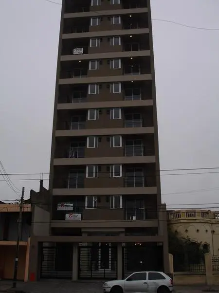 Excelente semipiso de 2 ambientes. Muy buena ubicación. - Banfield E. 3