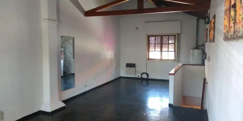 Chalet 3 Dormitorios. Excelente zona. Banfield E 2