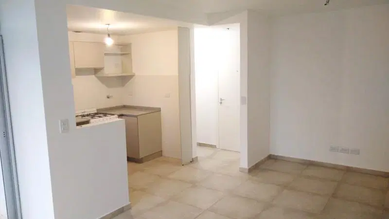 Departamento de 2 ambientes a estrenar- Banfield Este 3