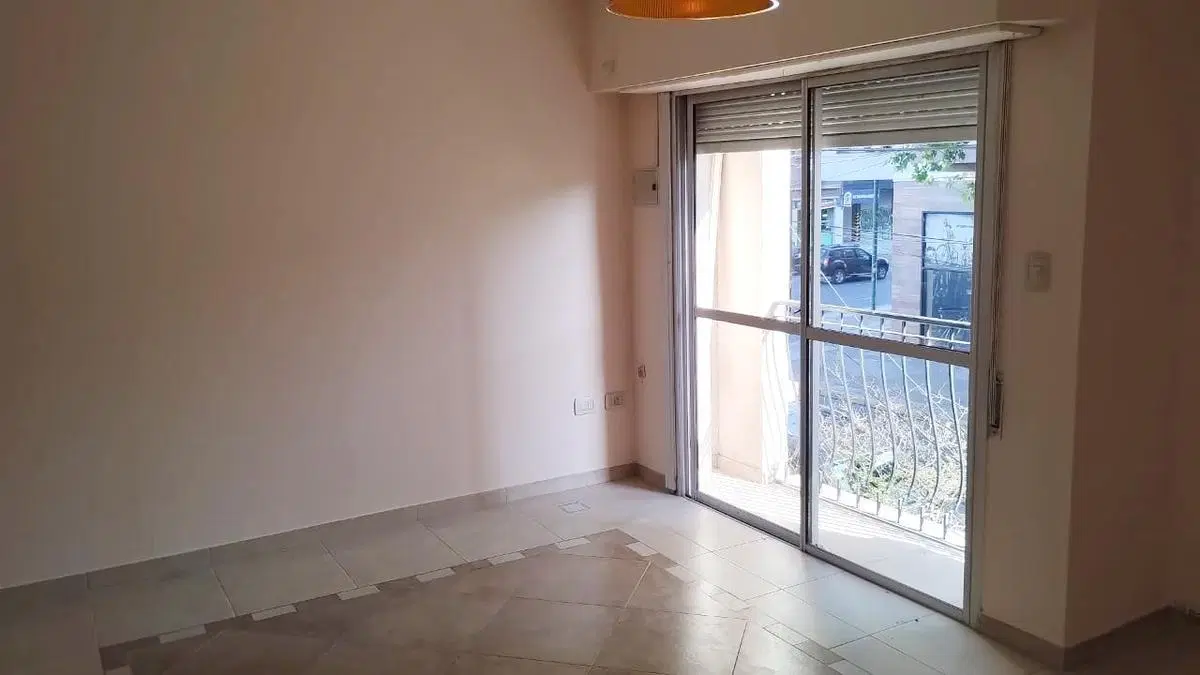 Departamento - Banfield Este 3