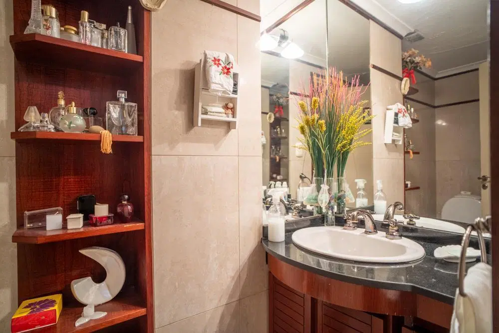 Excelente casa de 5 ambiente con cochera, jardin y quincho en  Banfield Oeste 2
