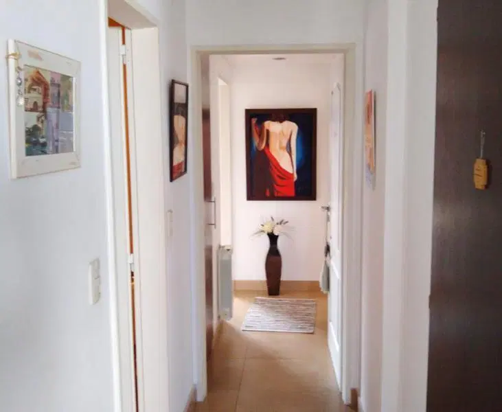 Excelente Piso de 2 dormitorios con cochera semicubierta.- Banfield E 5