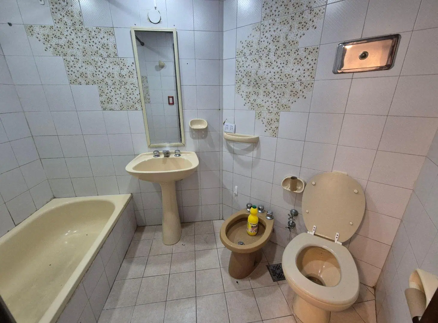 Alquiler Departamento 2 ambientes en PB en centro de Banfield Este 2