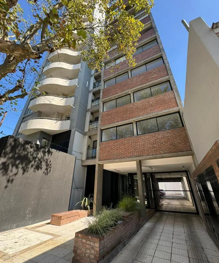Departamento en Banfield Este 5