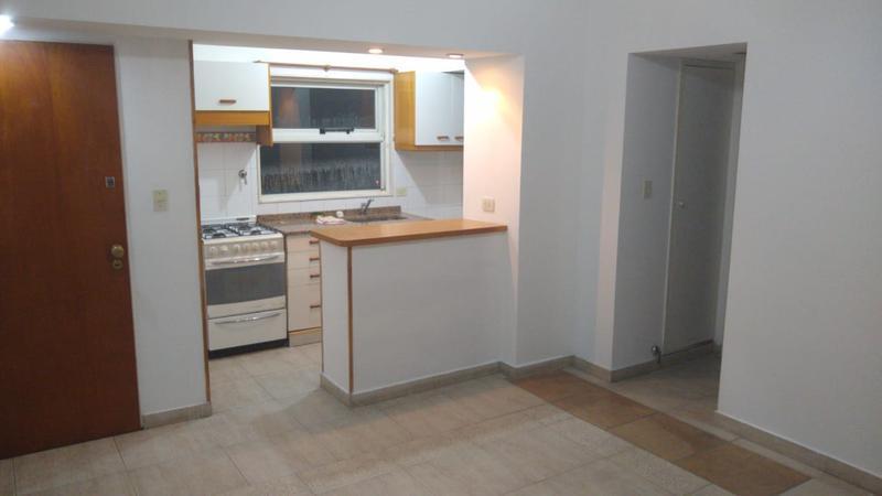 Foto de Alquiler departamento 2 ambientes súper céntrico en Banfield Este, imagen 2