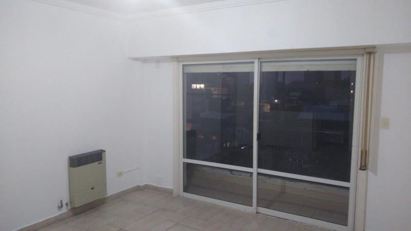 Foto de Alquiler departamento 2 ambientes súper céntrico en Banfield Este, imagen 3