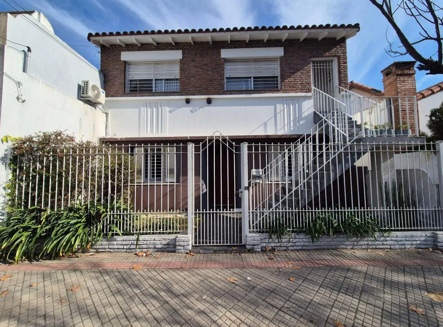 Alquiler PH tipo Casa 3 ambientes con parque en Banfield Este 1