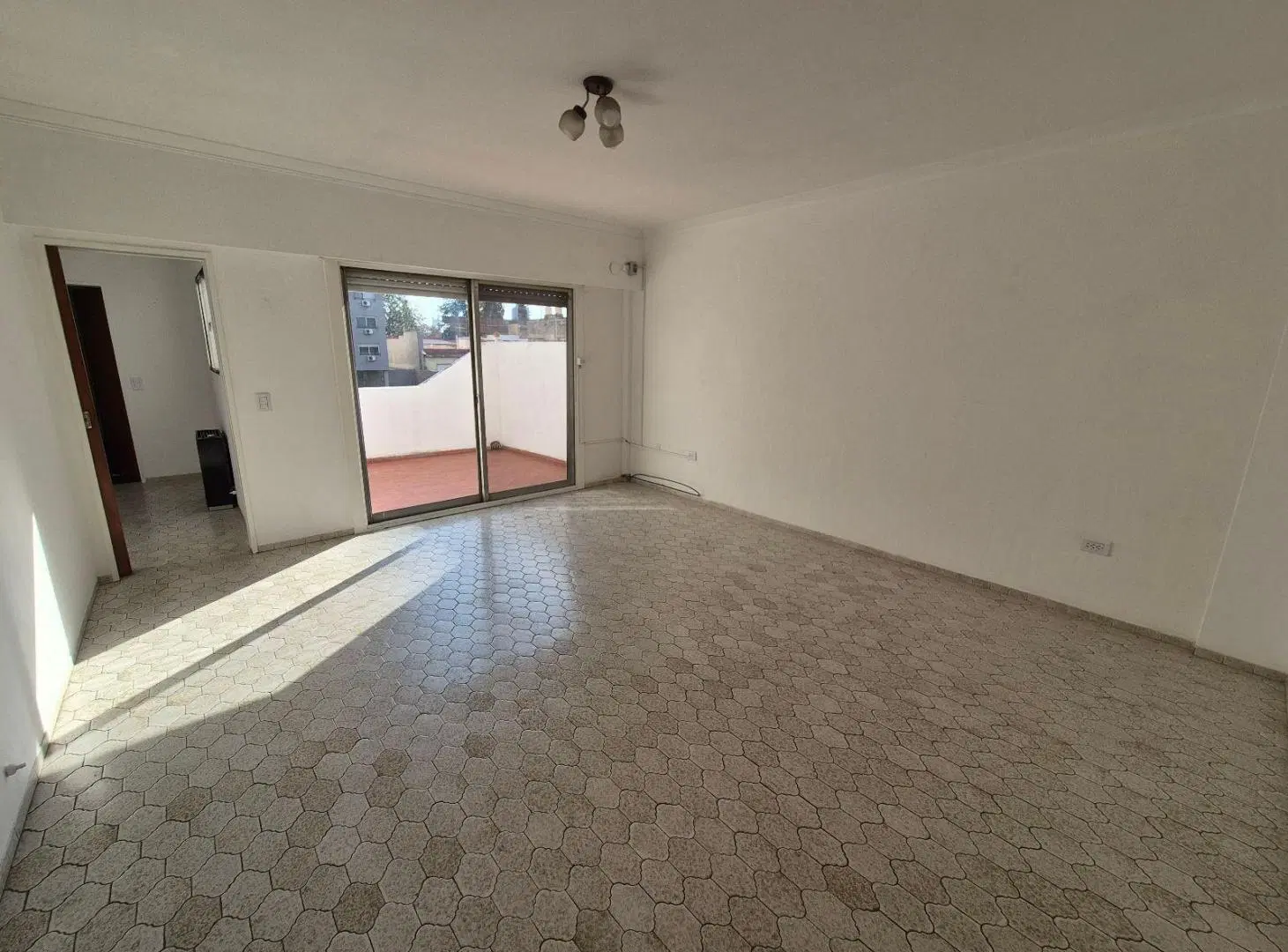 Departamento de 3 ambientes en Banfield Este 8