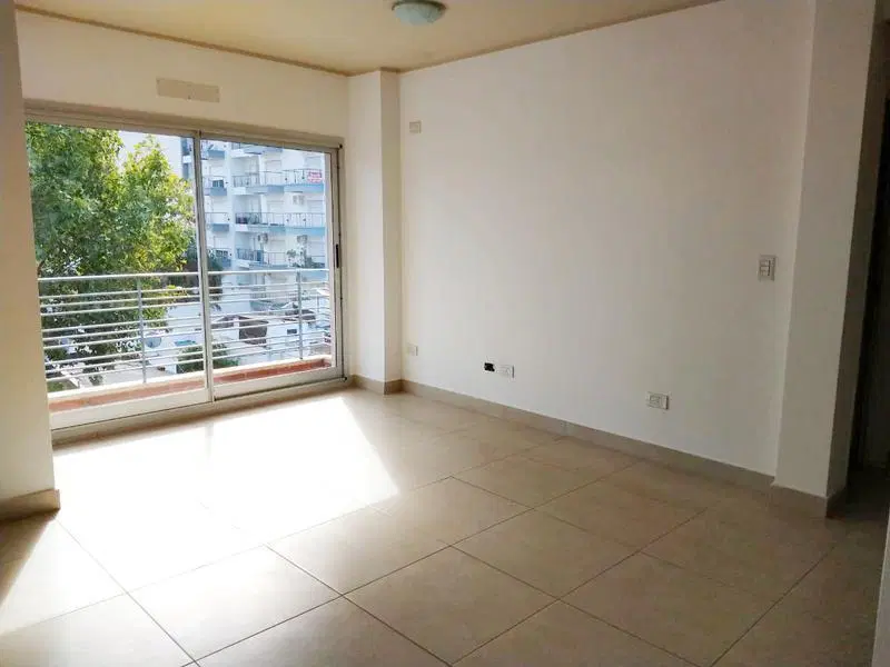 Departamento 2 ambientes excelente ubicación - Banfield Este 4