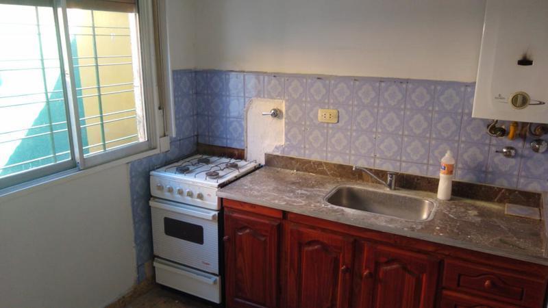 Foto de PH al FTE de 2 dormitorios con patio y parrilla. L. de Zamora E., imagen 3