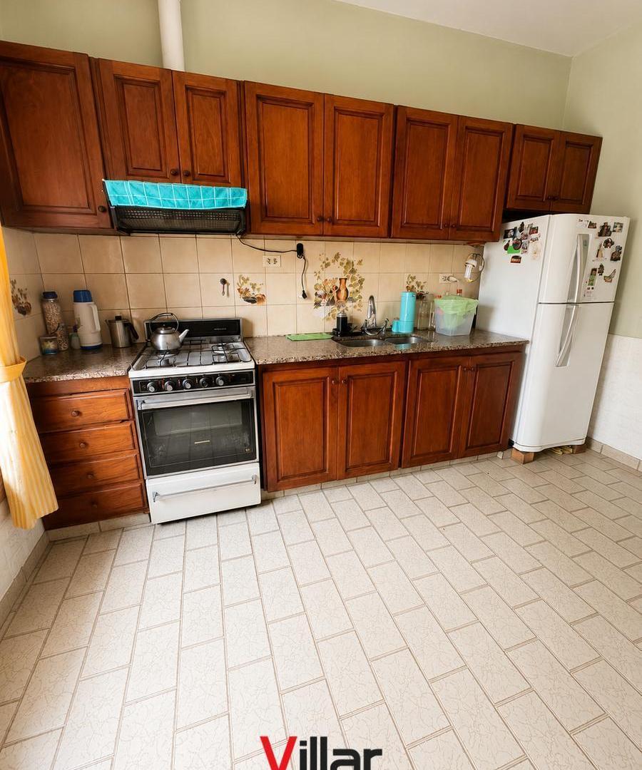 Foto de Chalet de 4 ambientes con Cochera y Gran Parque en Banfield Oeste, imagen 5