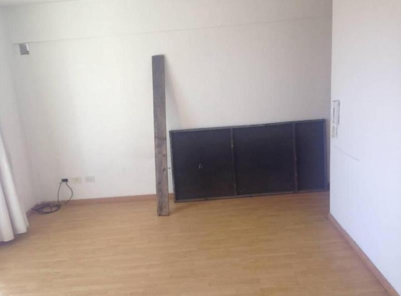 Foto de Monoambiente al frente. Muy cerca de la UNLA. Apto prof.- Banfield E., imagen 3