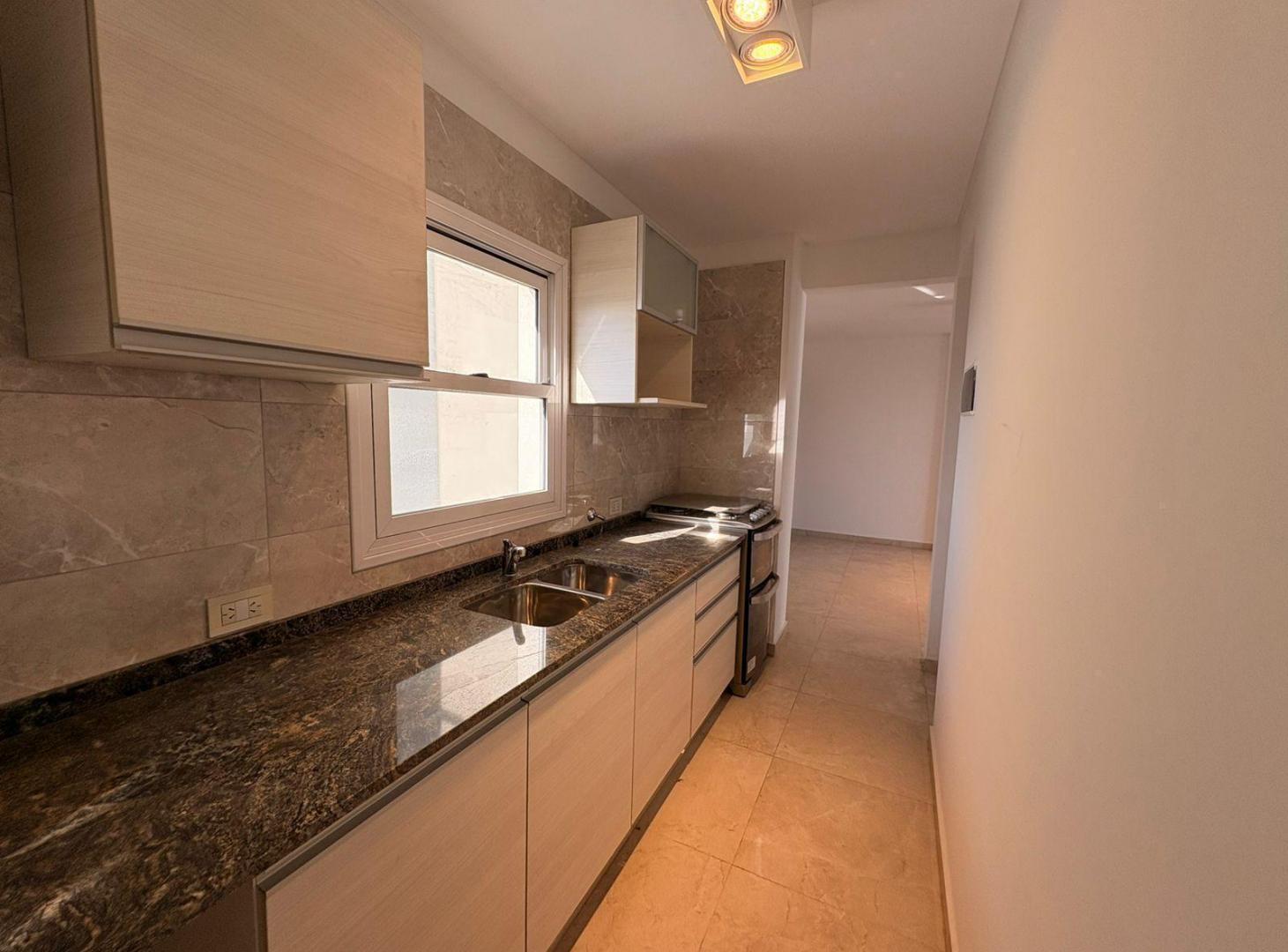 Foto de Alquiler Departamento 2 ambientes con cochera cubierta en Banfield Este, imagen 3