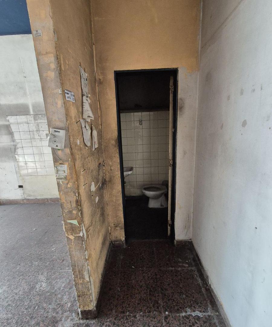 Foto de Alquiler Local en pleno centro de Temperley Este, imagen 4