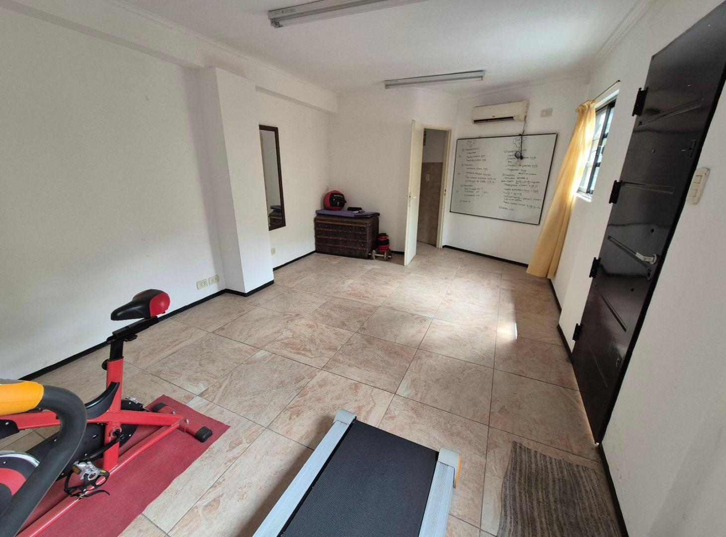 Foto de Casa 5 ambientes con cochera en Remedios De Escalada, imagen 4