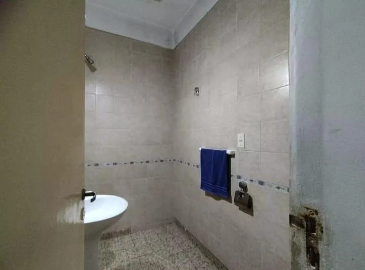 Venta de casa en block con posibilidades 5