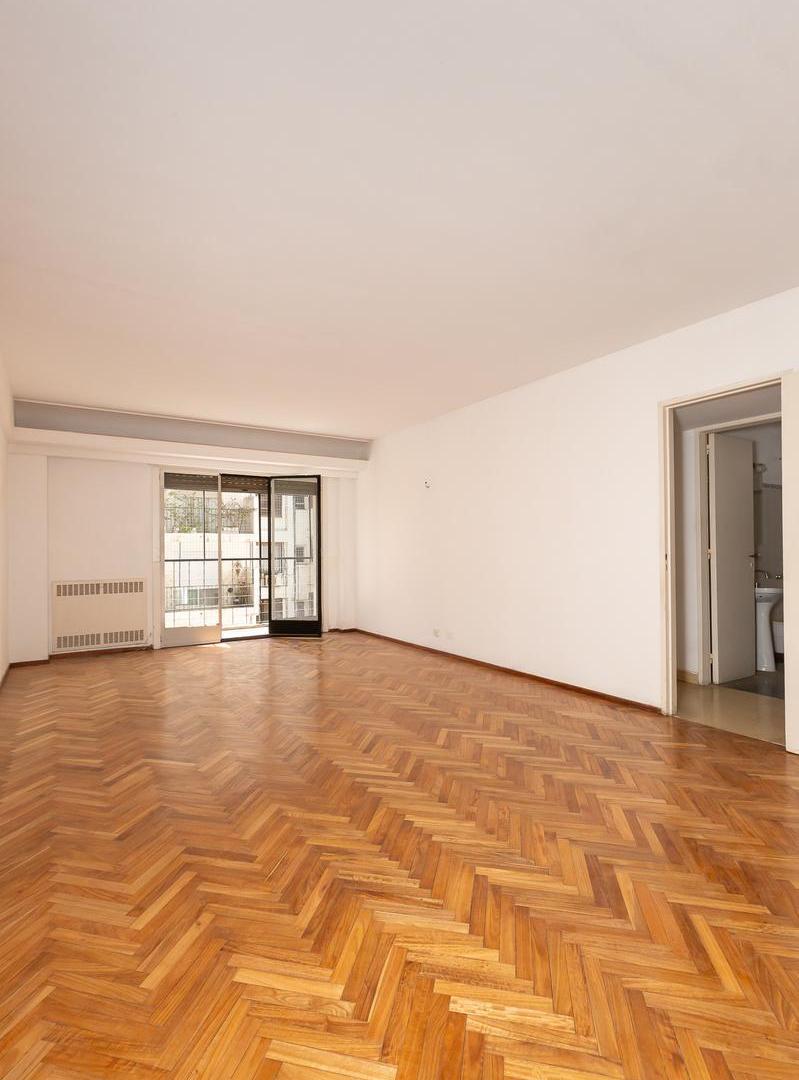Venta departamento 4 ambientes con dependencia de servicio