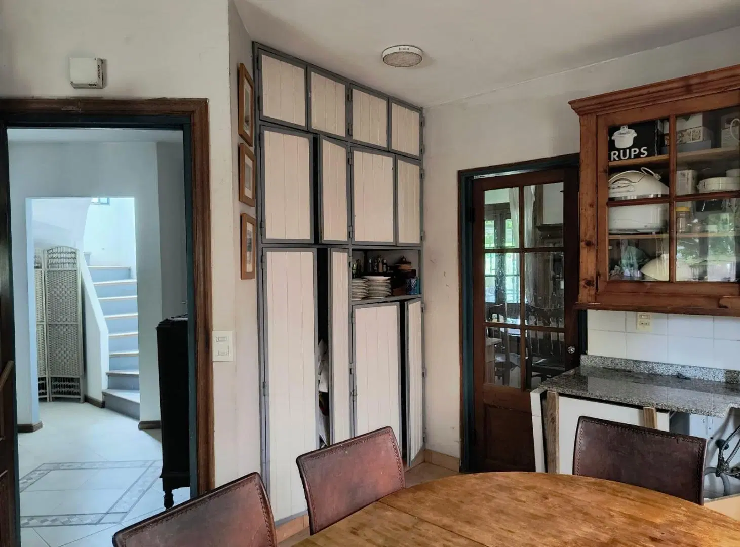 Venta Casa en Barrio Cerrado Tigre con 4 dormitorios y jardín 2